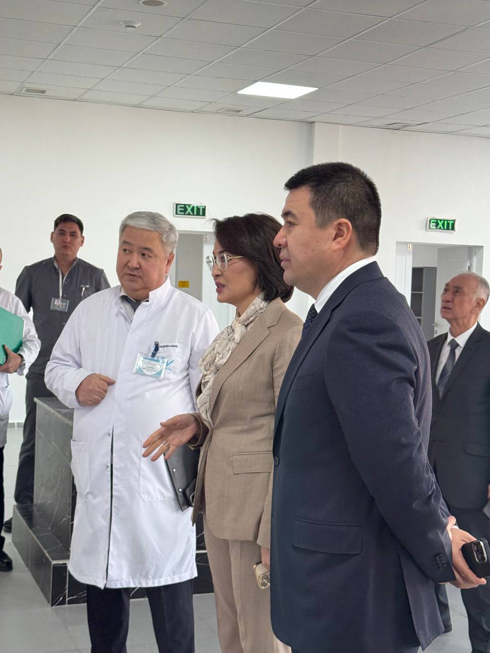 А. ӘЛНАЗАРОВА АЛМАТЫНЫҢ МЕДИЦИНАЛЫҚ ҰЙЫМДАРЫНЫҢ ЖҰМЫСЫМЕН ТАНЫСТЫ