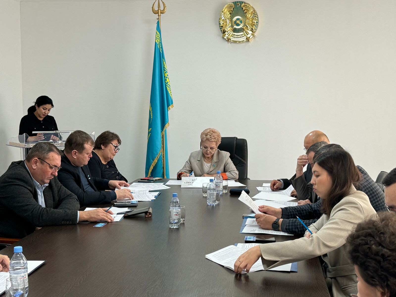 Сегодня, 1 декабря текущего года, состоялась сорок девятая внеочередная сессия Жаксынского районного маслихата восьмого созыва