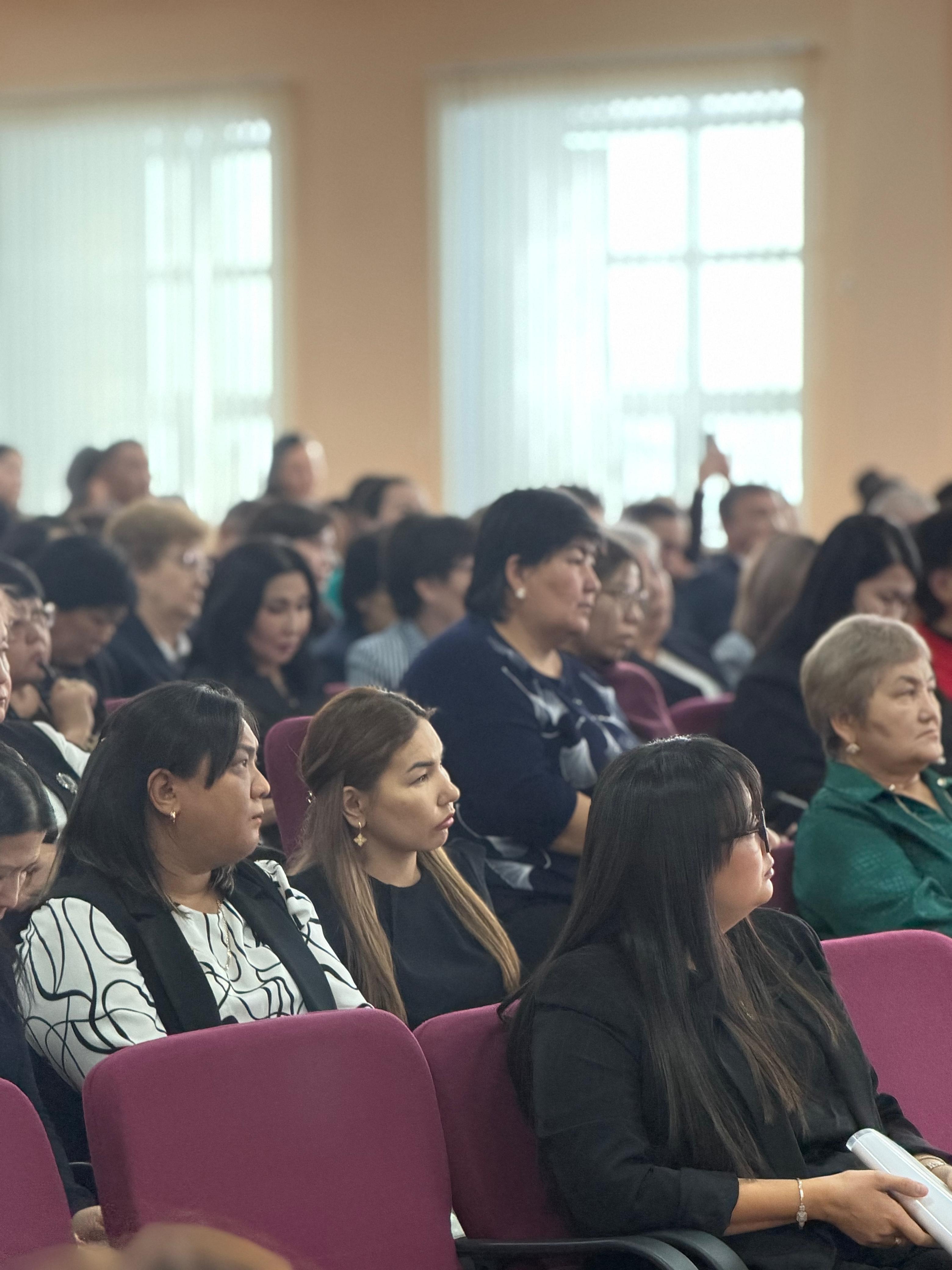 10.12.2025 ж мектеп директорлары,тәрбие ісі жөніндегі орынбасарлары,педагог-психологтардың қатысуымен деструктивті діни ағымдардың алдын алу және қоғамдағы діни тұрақтылықты қамтамасыз ету мәселелеріне арналған жұмыс кеңесі өтті. Жиналысқа жергілікті атқарушы органдардың өкілдері, сондай-ақ теолог мамандар қатысты.