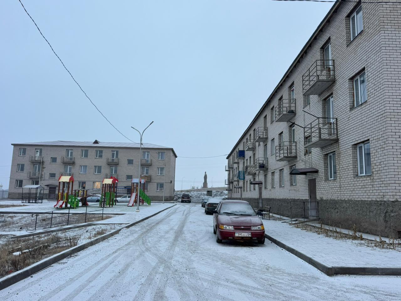 В поселке Ботакары были введены в эксплуатацию трехэтажные жилые дома.