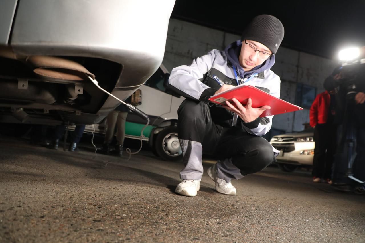 Алматыда автокөліктердің шығарындылар нормасына сәйкестігі тексерілді