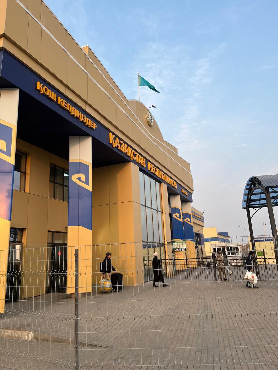 ТҮРКІСТАН ОБЛЫСЫНДА МҰНАЙ ӨНІМДЕРІНІҢ БАҒАСЫН ТҰРАҚТАНДЫРУ ЖӘНЕ ЗАҢСЫЗ ТАСЫМАЛДАУДЫҢ АЛДЫН АЛУ ШАРАЛАРЫ ҚАБЫЛДАНДЫ