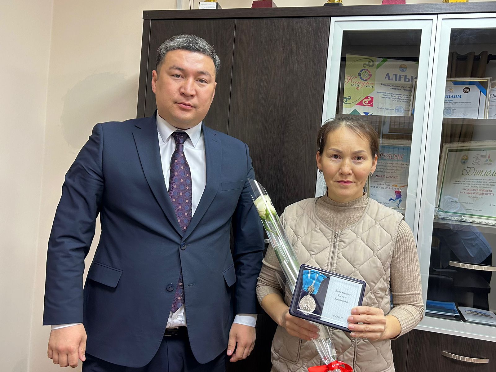 Көпбалалы аналарға “Күміс алқа” наградасы табысталды.