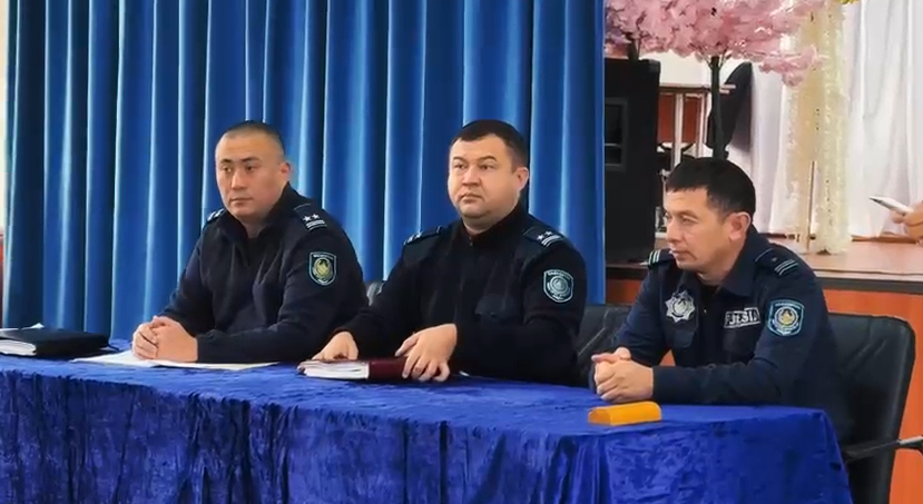 Знание – лучший щит: Урок безопасности провели полицейские для школьников Шымкента