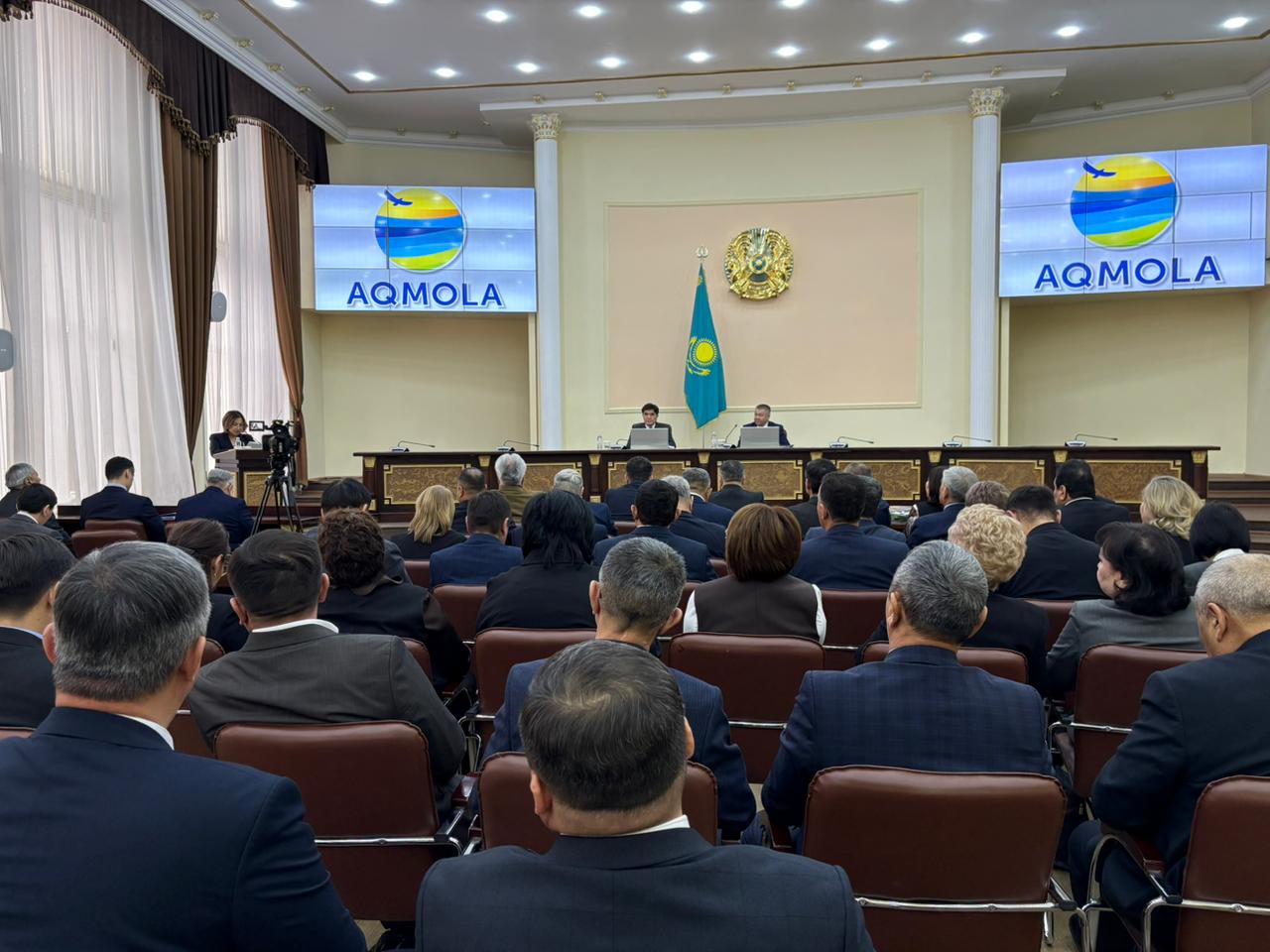 Депутаттар үш жылға арналған бюджетті бекітті