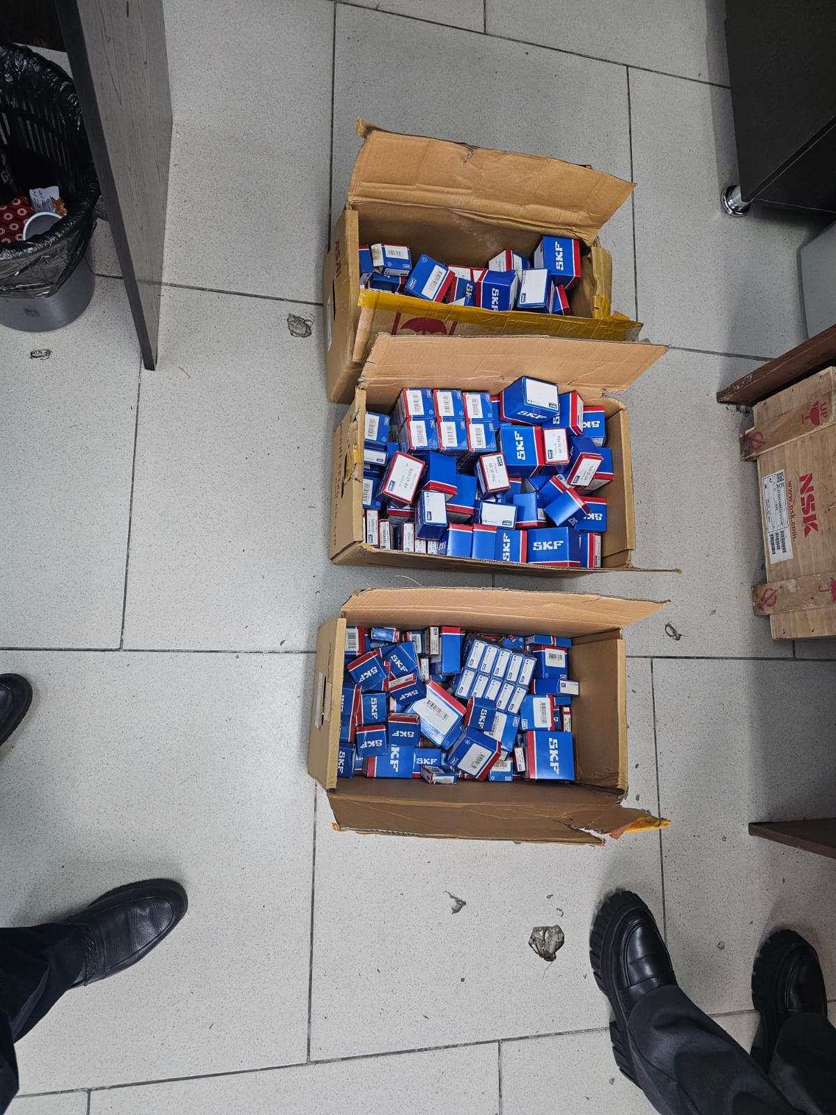 Шымкентте «SKF» тауар белгісімен заңсыз шығарылған контрафактілік өнімдер тәркіленіп, жойылды