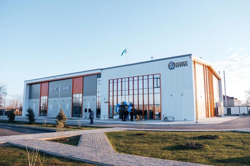 Жаңа өмірге жаңа серпін: БҚО-да заманауи спорт кешені ашылды
