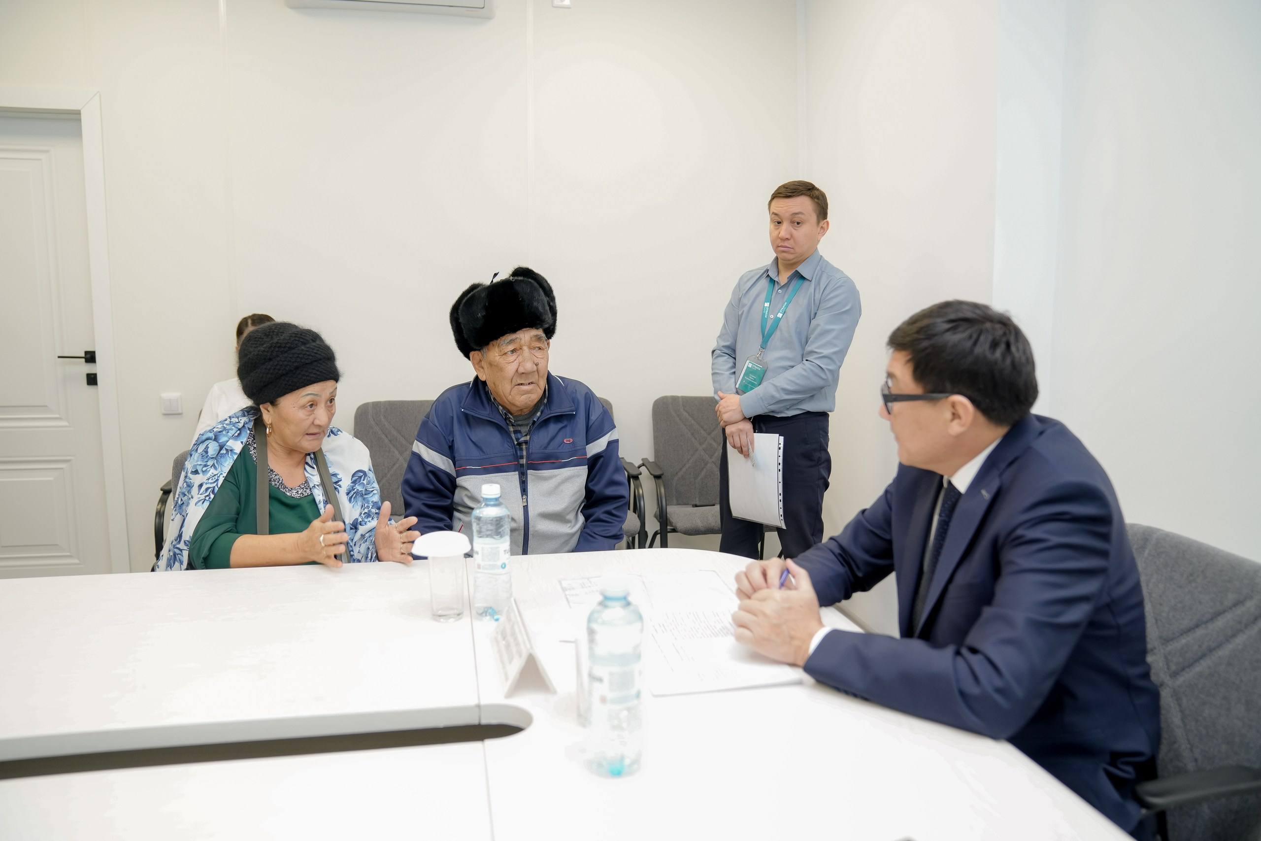 Аким города провел прием граждан по личным вопросам