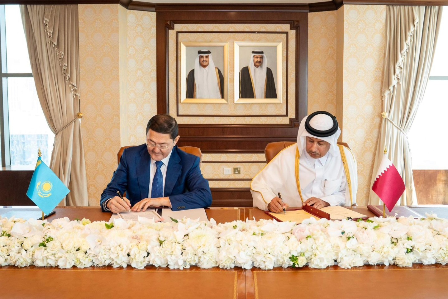 Берік Асылов Дохаға сапары барысында Қатар Бас прокуроры Иса Әл-Нуеймимен екіжақты келіссөз өткізді