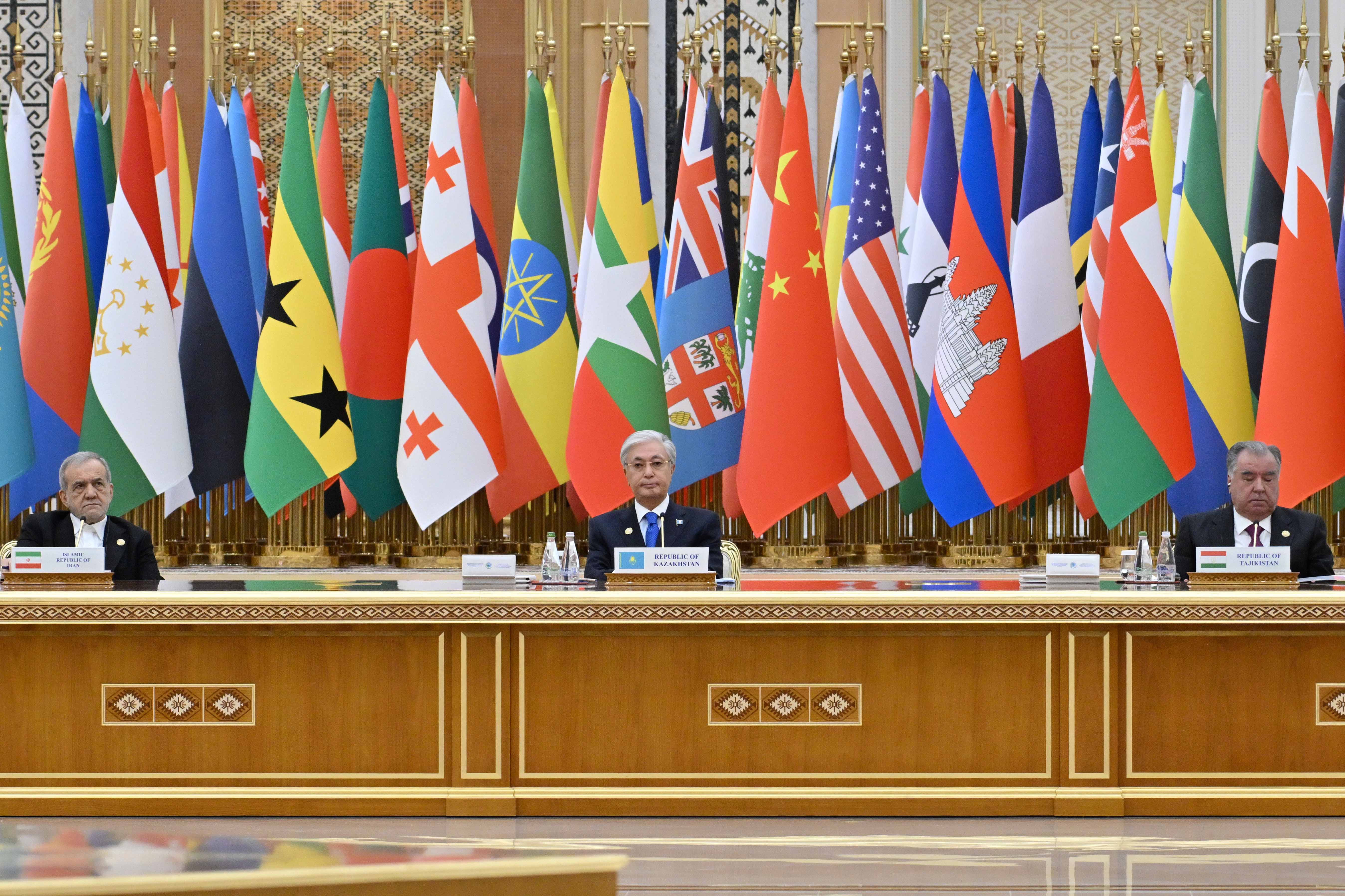 Мемлекет басшысы Халықаралық бейбітшілік және сенім жылы мен Түрікменстанның тұрақты бейтараптығының 30 жылдығына арналған форумға қатысты