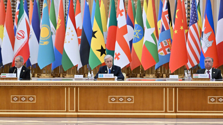 Глава государства принял участие в работе Форума, посвященного Международному году мира и доверия, 30-летию постоянного нейтралитета Туркменистана