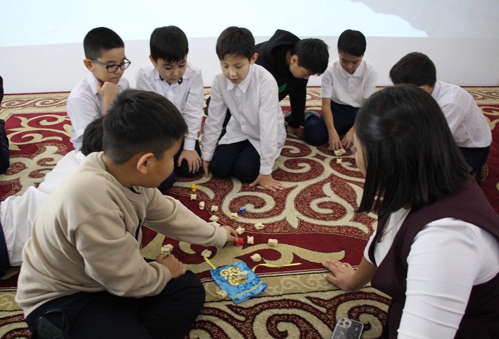 Презентация книги «Асық ойынының түрлері»