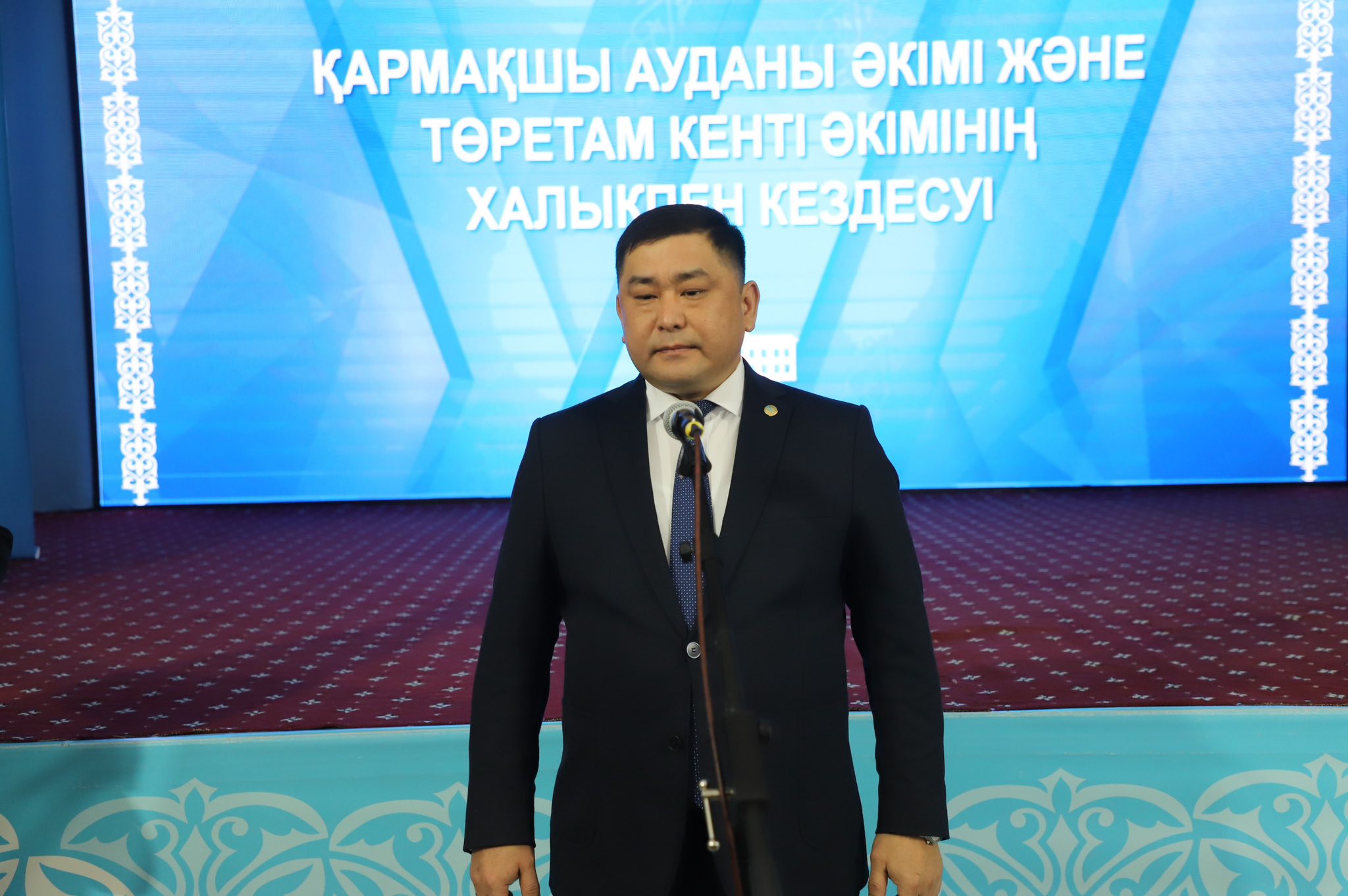 Аудан басшысының тұрғындармен кездесуі Төретам кентінде жалғасты