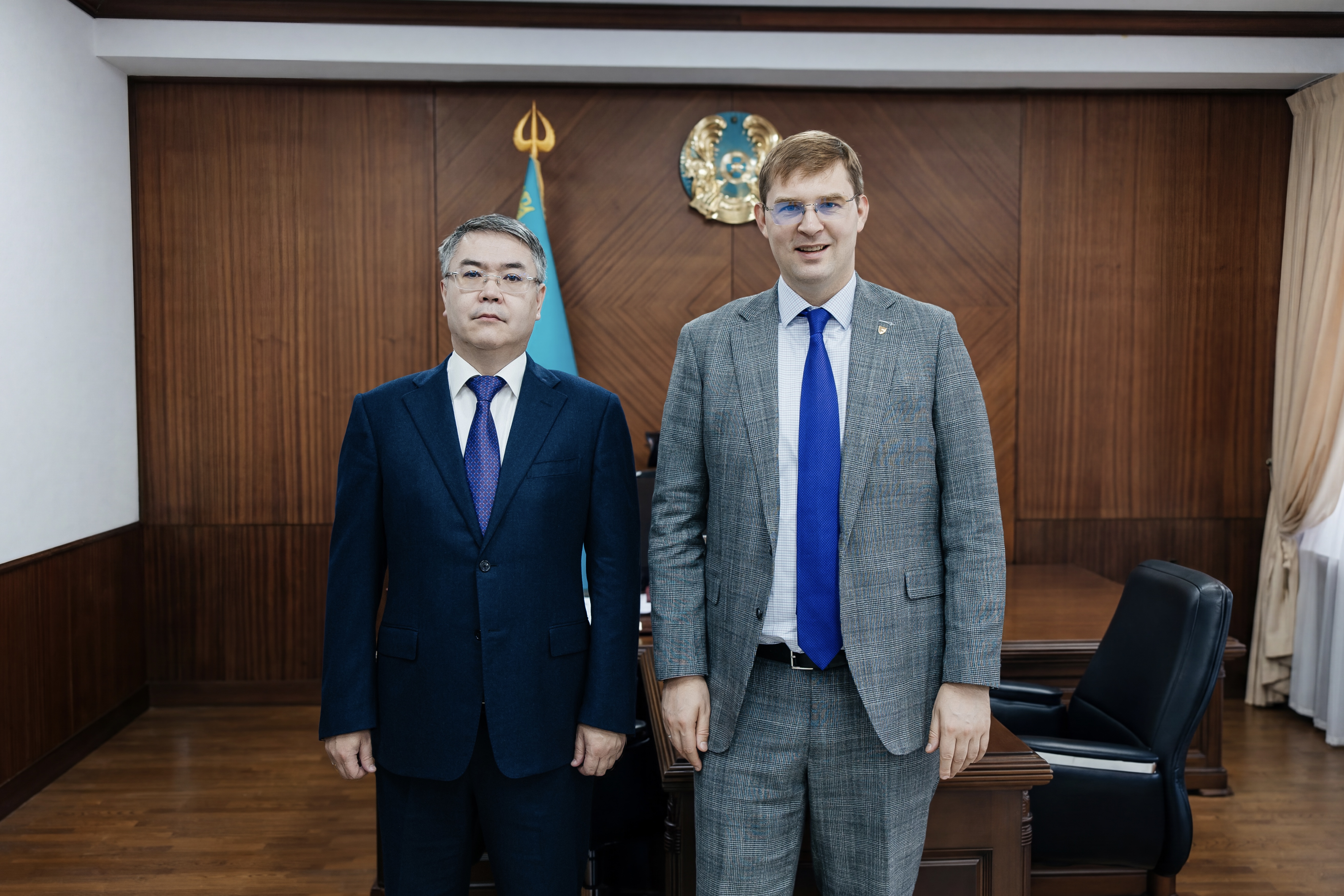 Атырау облысының әкімі Freedom Holding Corp. компаниясының негізін қалаушы және бас директоры Тимур Турловпен кездесті