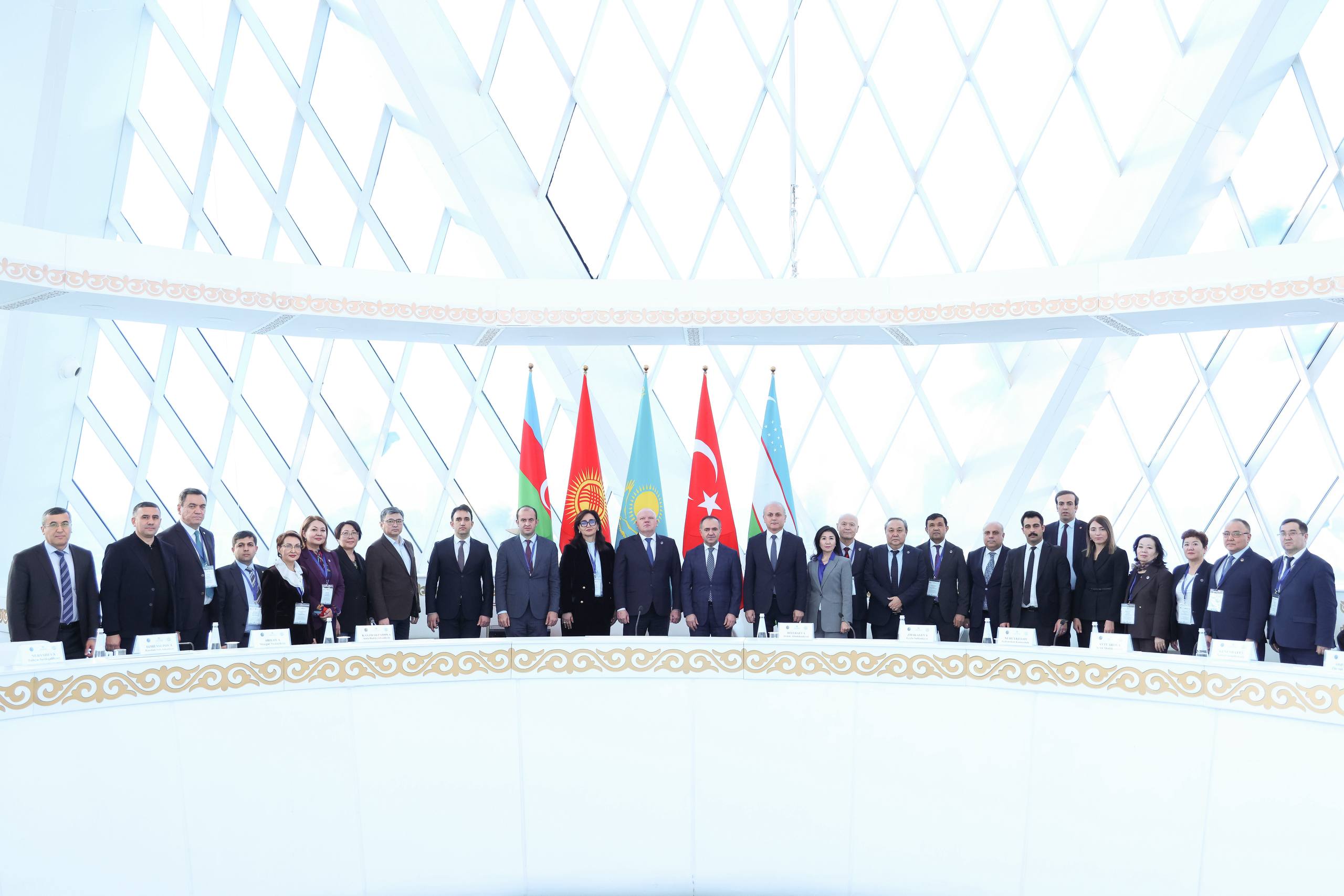 В Астане завершился второй день Международного форума Тюркской сети судебно-правовой подготовки, посвящённого 10-летию Высшего Судебного Совета Республики Казахстан