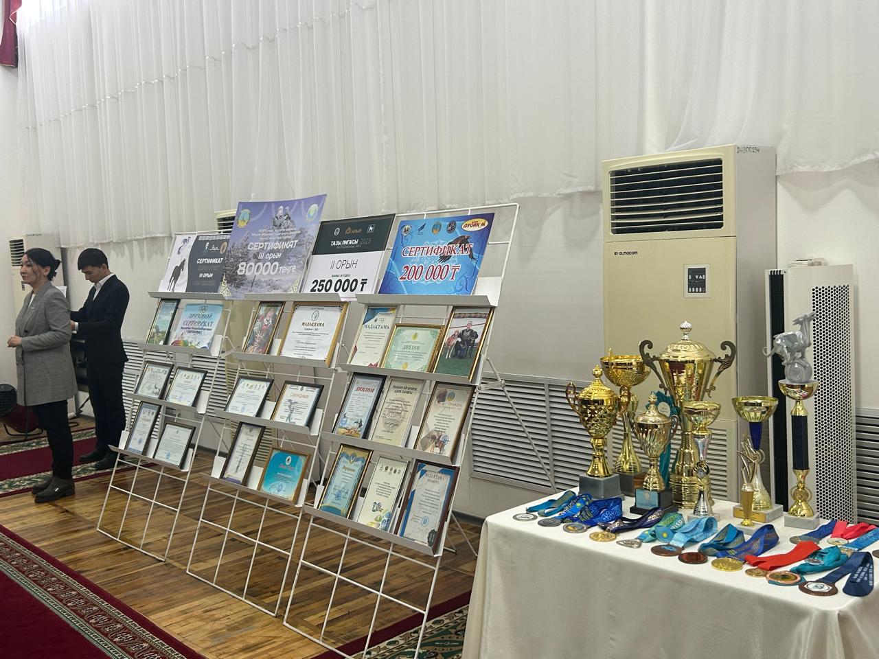 12 декабря 2025 года в Аксуском филиале партии AMANAT состоялось мероприятие «Казахская борзая — наше национальное достояние!».