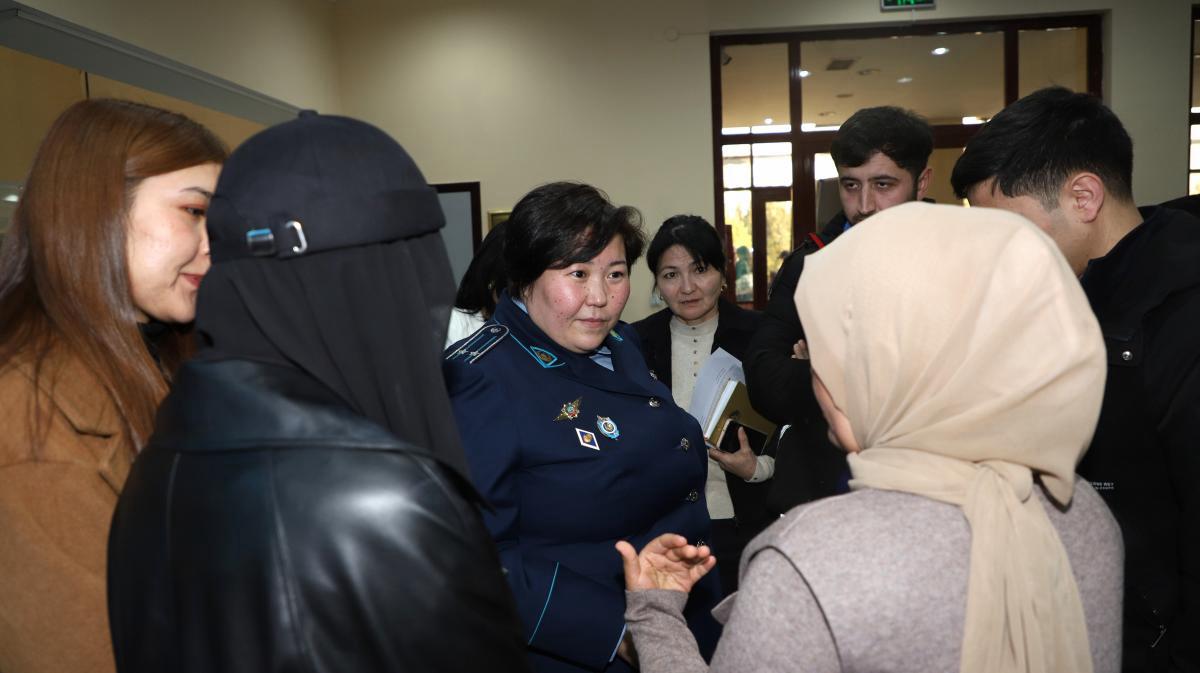 Полиция ознакомила иностранных студентов с миграционным законодательством