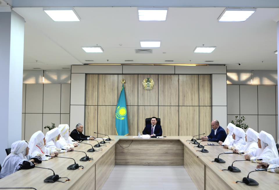 ТҮРКІСТАНДЫҚ СӘУКЕЛЕ ҒАЛАМДЫҚ РЕКОРДТАР КІТАБЫНА ЕНДІ