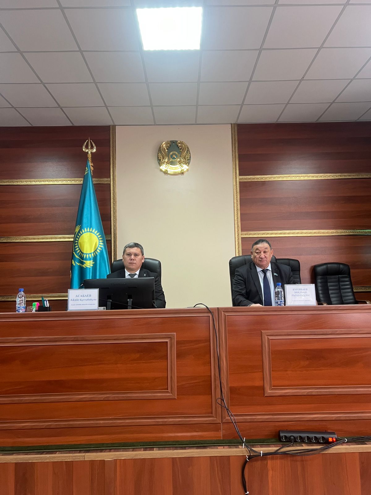 Сегізінші шақырылған Жуалы аудандық мәслихатының  кезектен тыс, елу жетінші сессиясы өтті