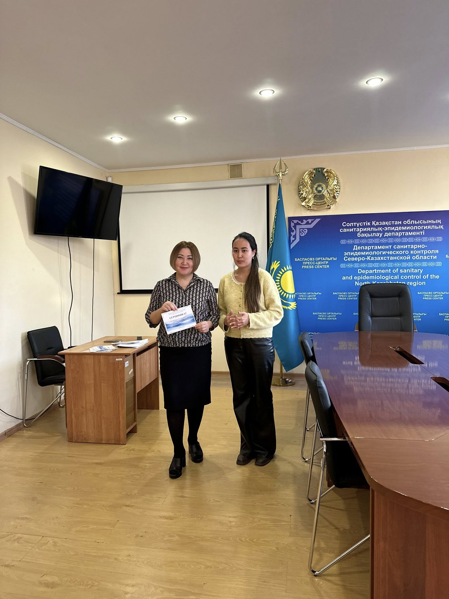 В департаменте состоялась церемония награждения слушателей курсов казахского языка