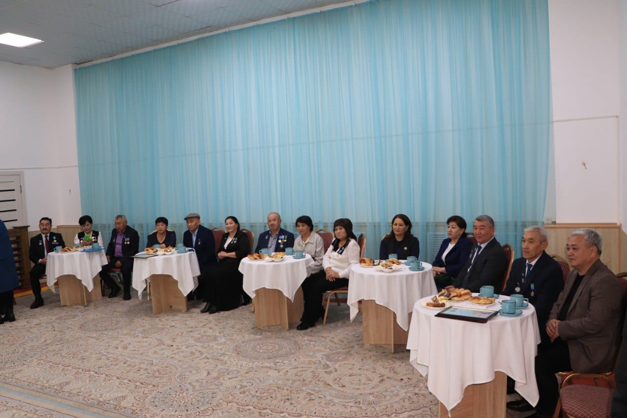 Аудандық мәдениет үйінде 16 желтоқсан – Тәуелсіздік мерекесі қарсаңында «Адал азамат – Адал еңбек – Адал табыс» тақырыбында желтоқсаншылармен тағылымды кездесу өтті.