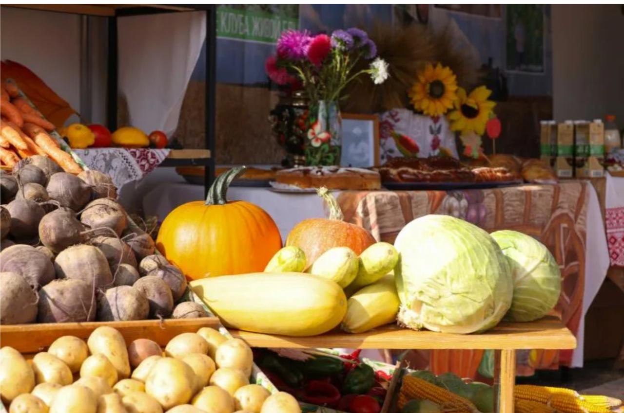 Ярмарка в городе Костанай