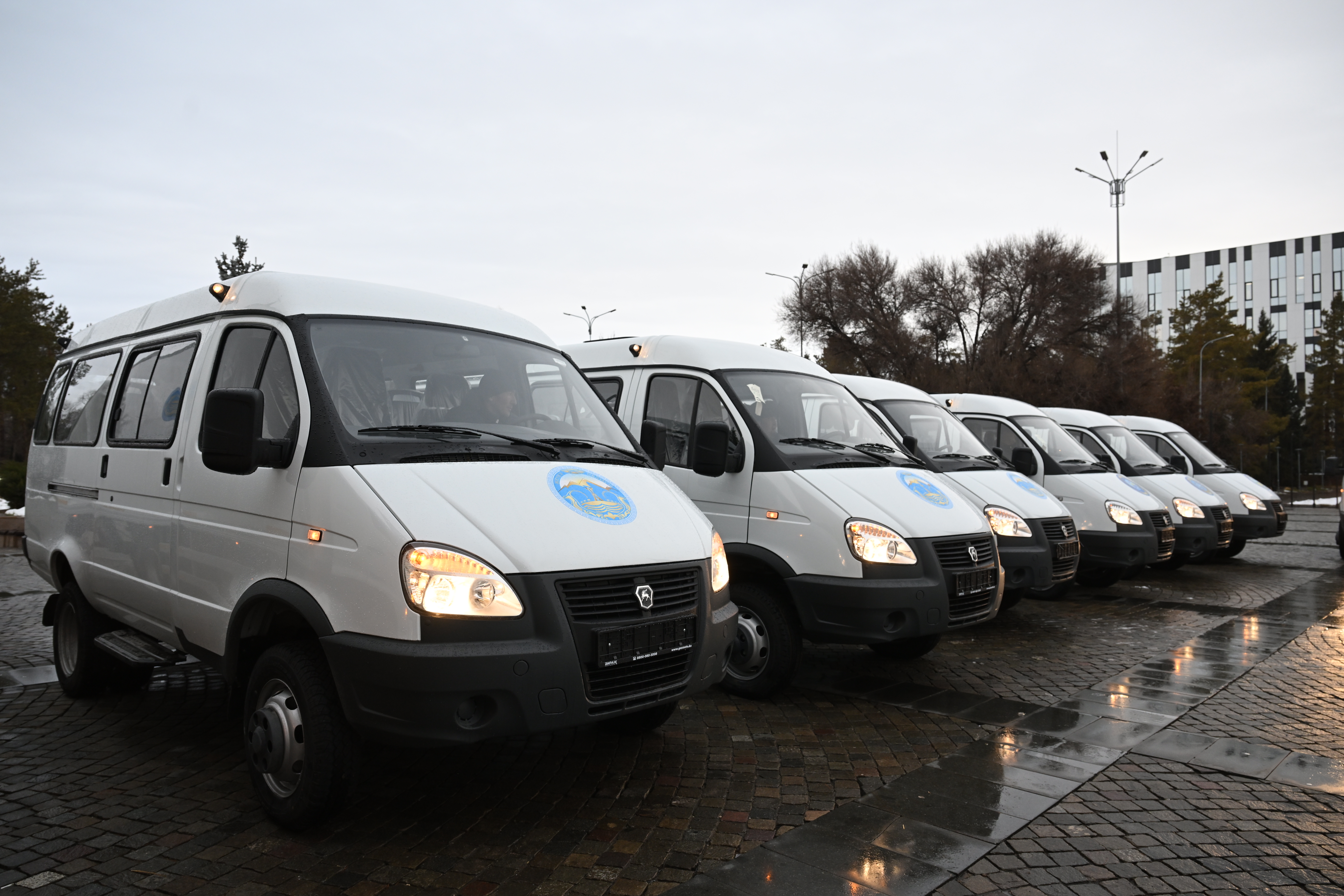 Учреждения культуры Жетісу получили ключи от автомобилей