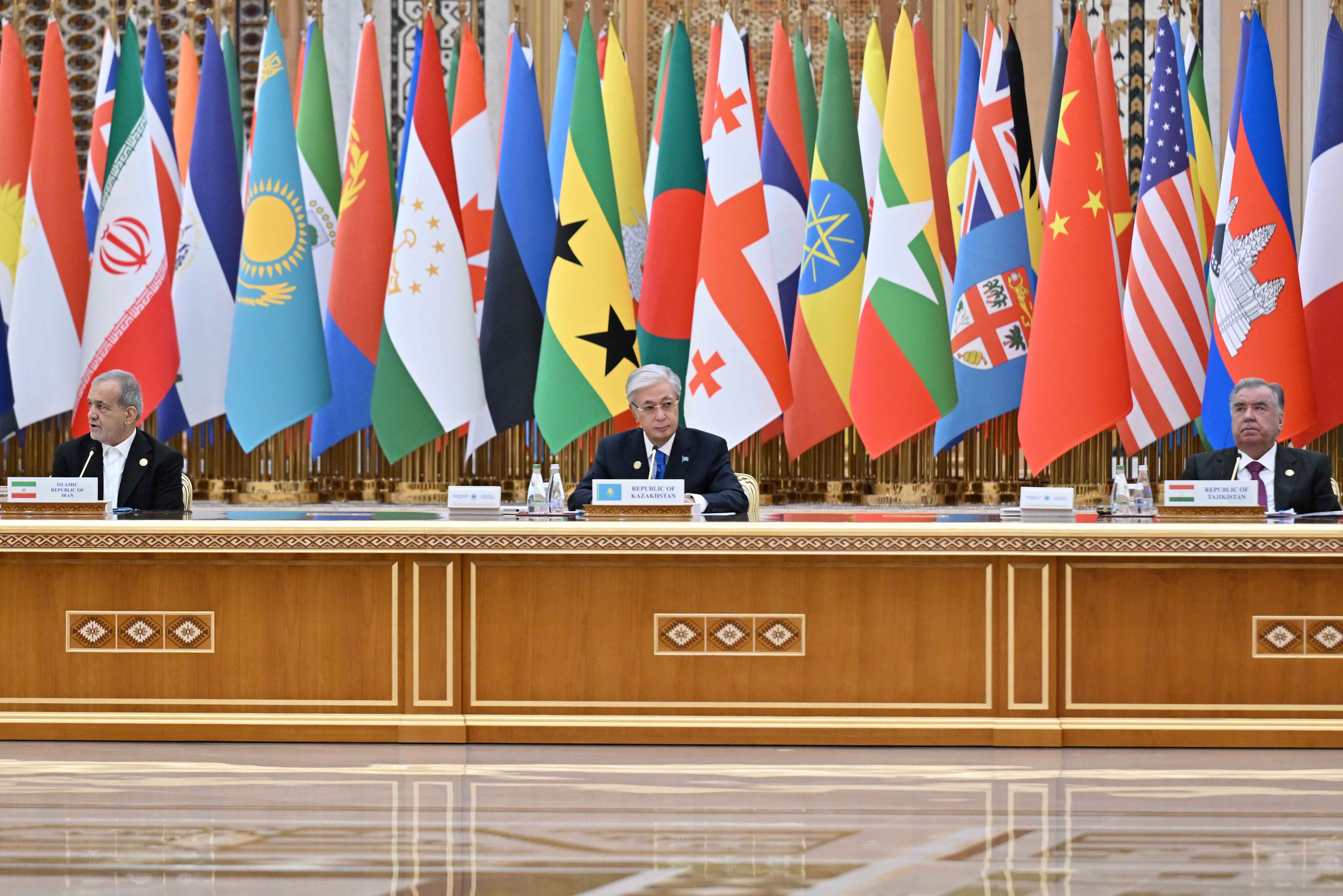 Мемлекет басшысы Халықаралық бейбітшілік және сенім жылы мен Түрікменстанның тұрақты бейтараптығының 30 жылдығына арналған форумға қатысты 2025 жылғы 12 желтоқсан