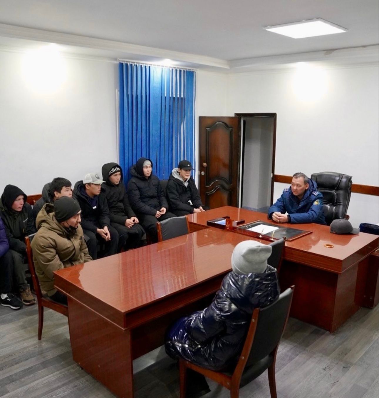 «Заң және тәртіп» идеологемасы аясында, сондай-ақ жастарды құқықтық тәрбиелеу және құқықтық мәдениет деңгейін арттыру мақсатында ІІМ ҚАЖК ОВ 156/3 мекемесінде көлік және тіршілік қауіпсіздігі колледжінің студенттері үшін таныстыру экскурсиясы өткізілді.