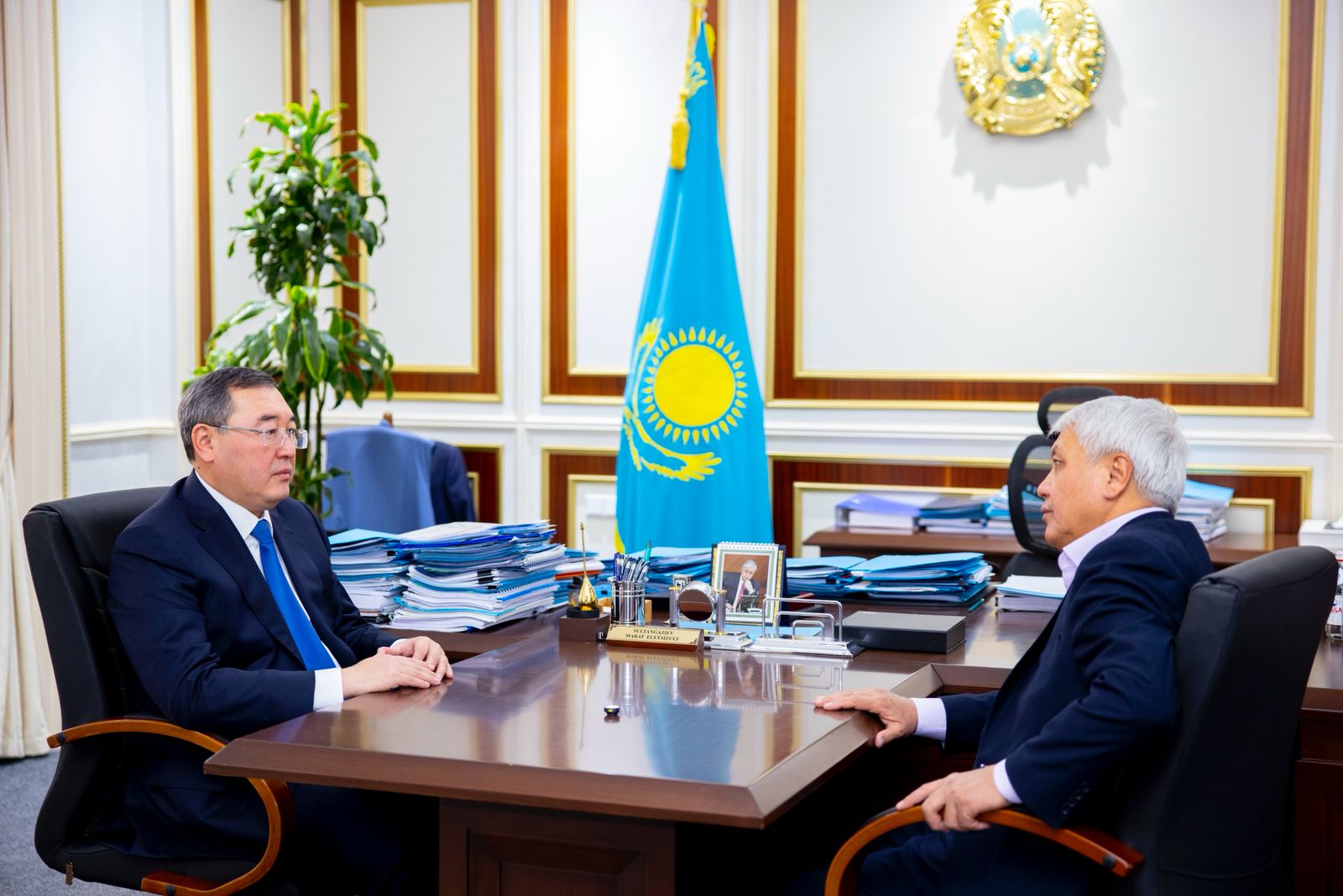 Аким Алматинской области принял председателя Комитета языковой политики Е.Е. Тлешова