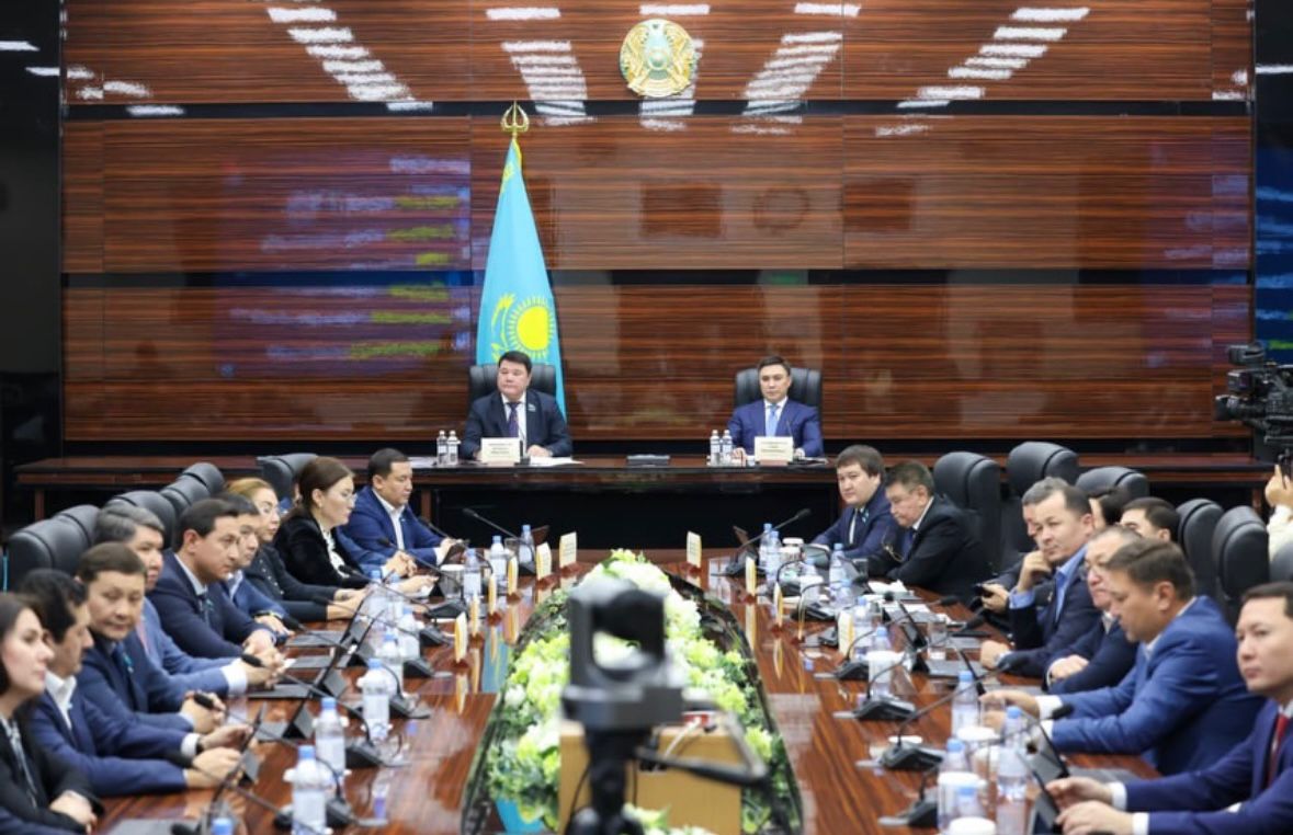 СЕССИЯ МАСЛИХАТА: ПРИНЯТЫ ВАЖНЫЕ РЕШЕНИЯ