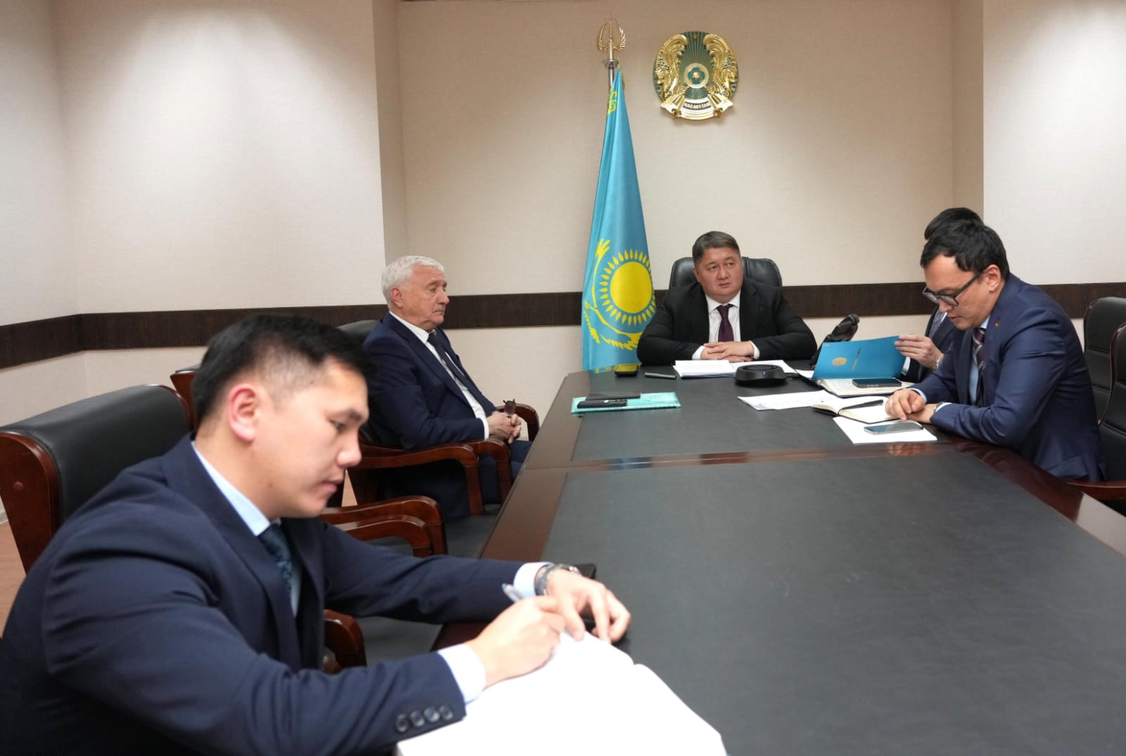 Азаматтық авиация қолайсыз метеожағдайлар кезеңінде мерекелік күндерге дайындалуда