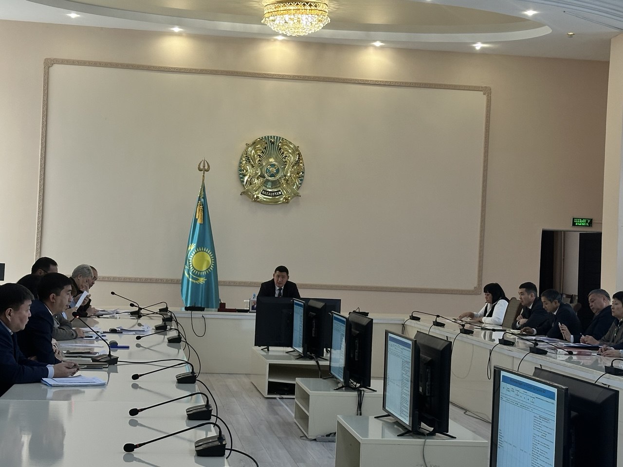 Қаланың өмір сүруін қамтамасыз етудің негізгі мәселелері қаралды