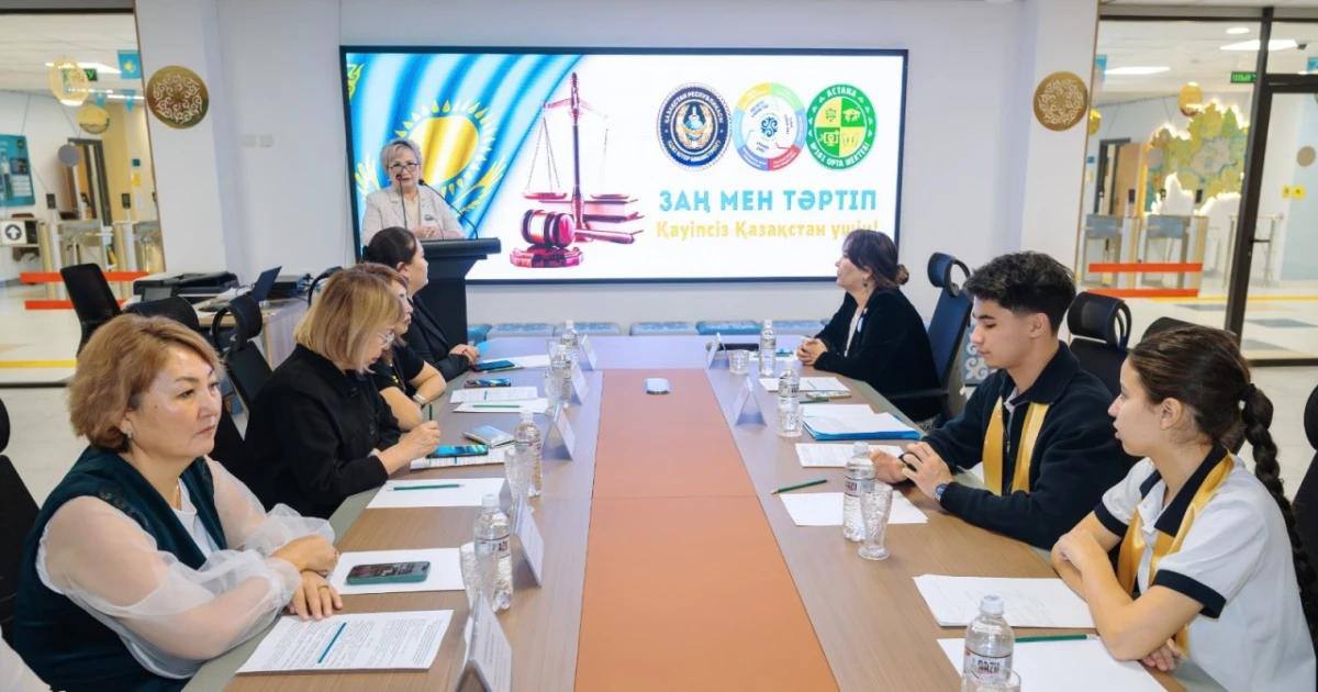 «Заң және тәртіп»: Астанада жасөспірімдерге қатысты зорлық-зомбылықтың алдын алу мәселесі талқыланды