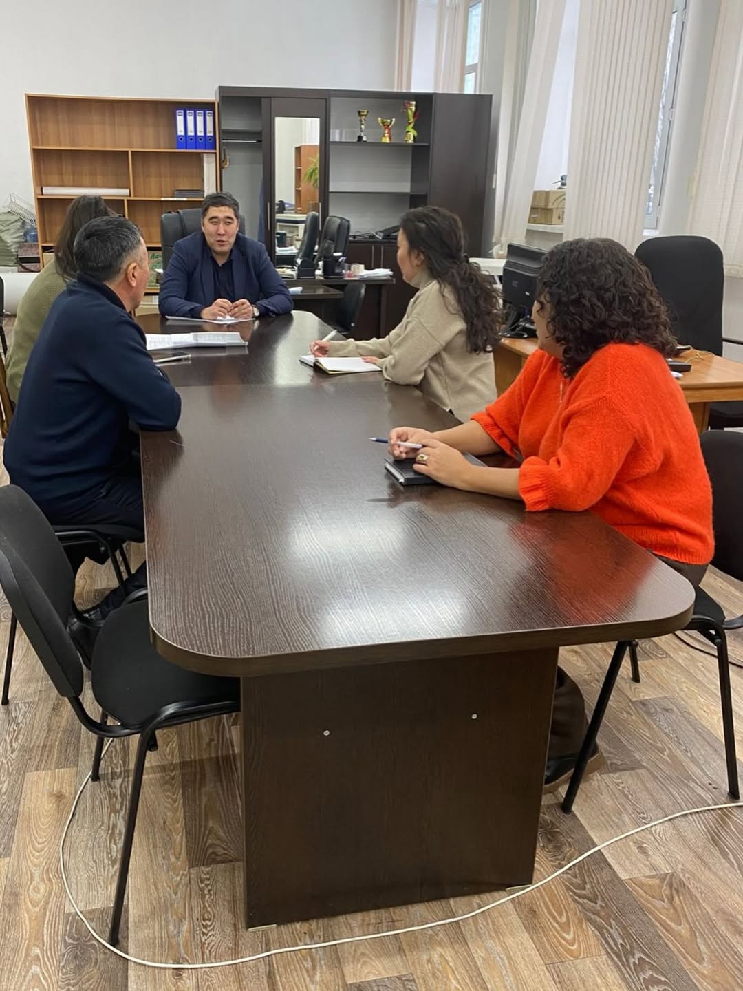 Сыбайлас жемқорлық сұрақтары бойынша жиналыс туралы