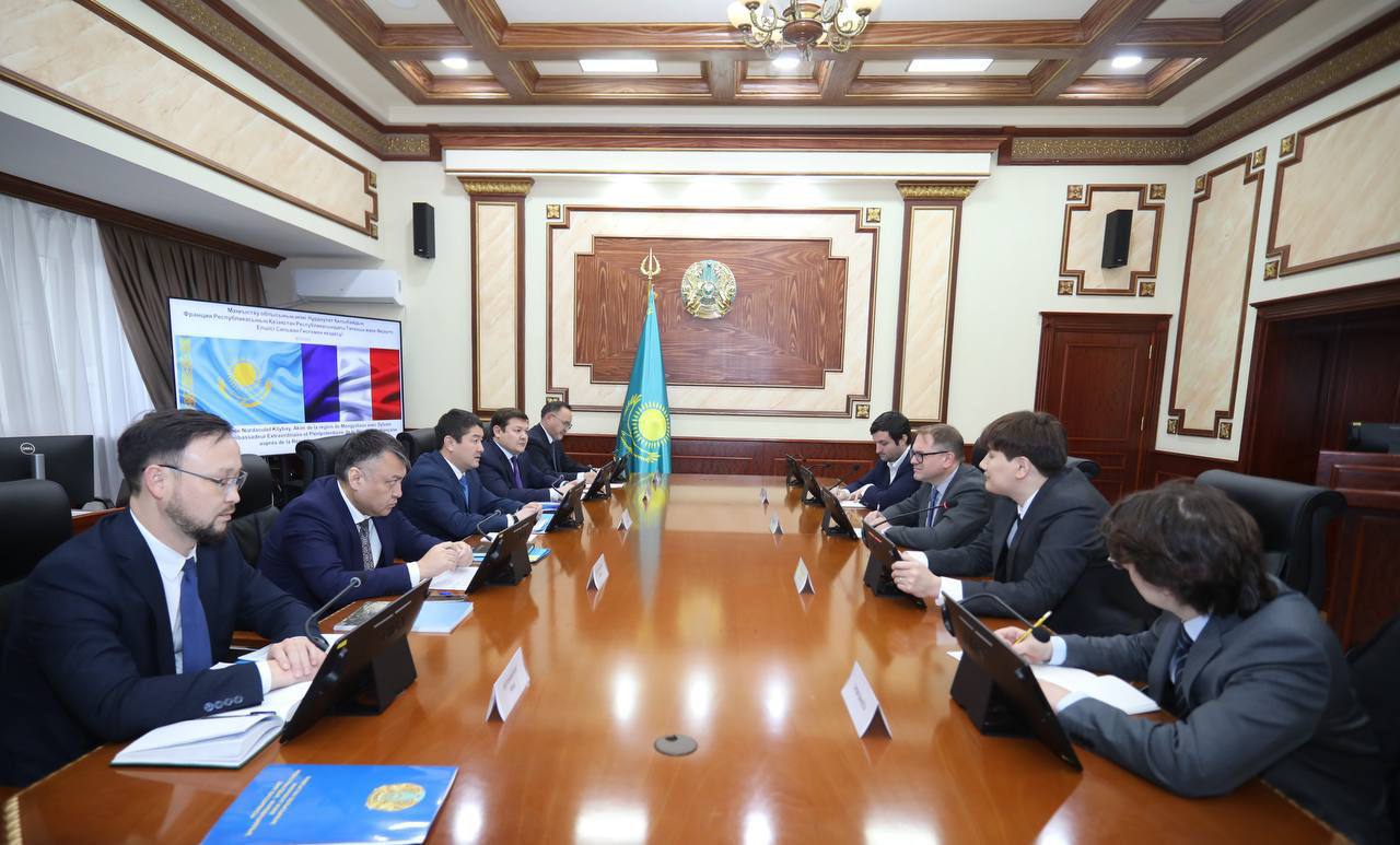 Маңғыстау облысының әкімі Францияның Қазақстандағы Төтенше және Өкілетті Елшісін қабылдады