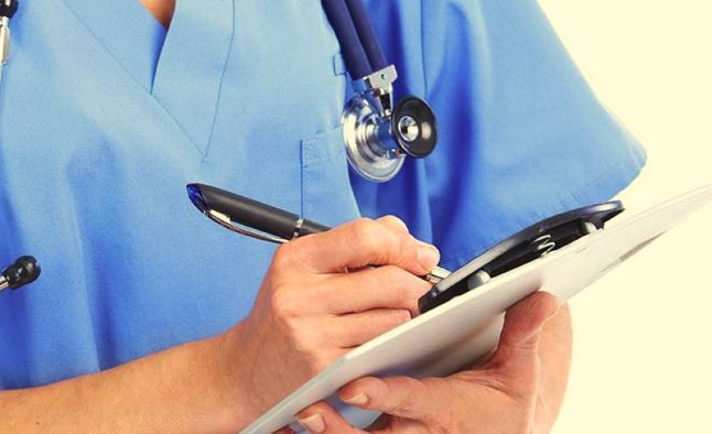 Атырауда 30-дан астам медицина қызметкеріне әлеуметтік қолдау көрсетілді