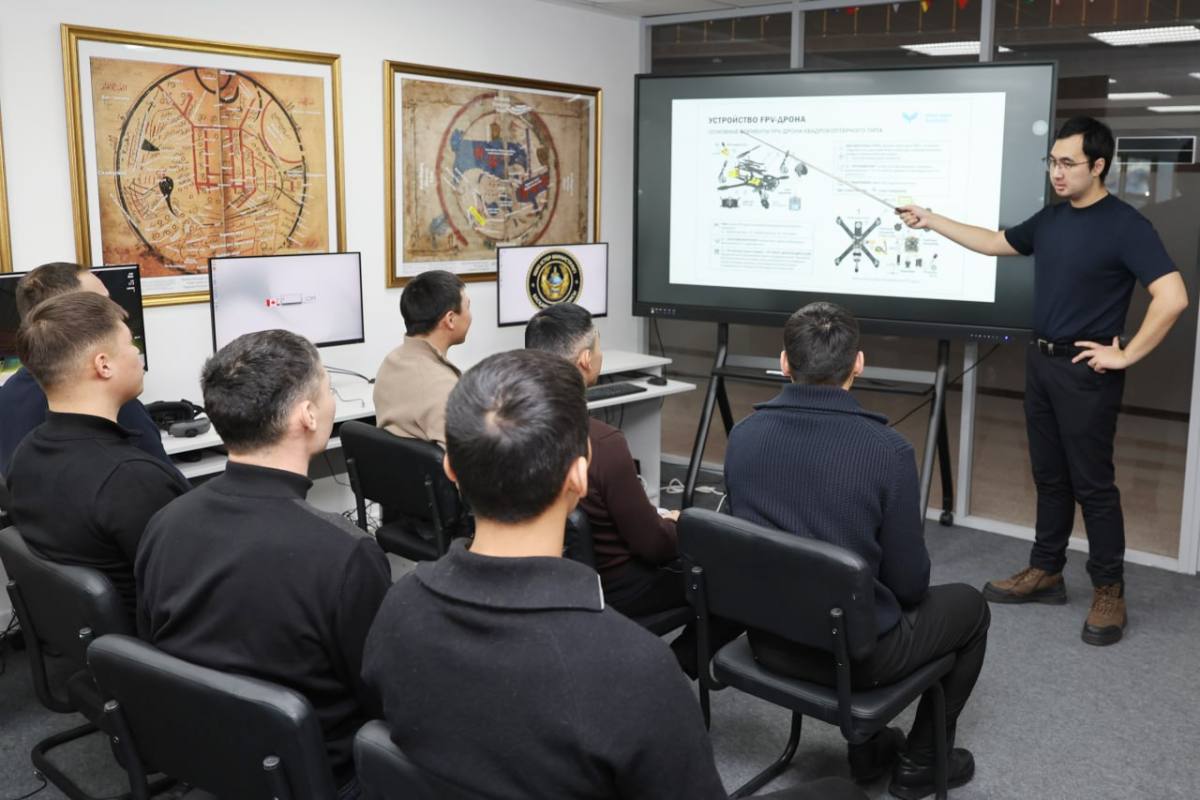Ұлттық ұланның "Бүркіт" арнайы жасағы дрондарды басқару курсын тәмамдады