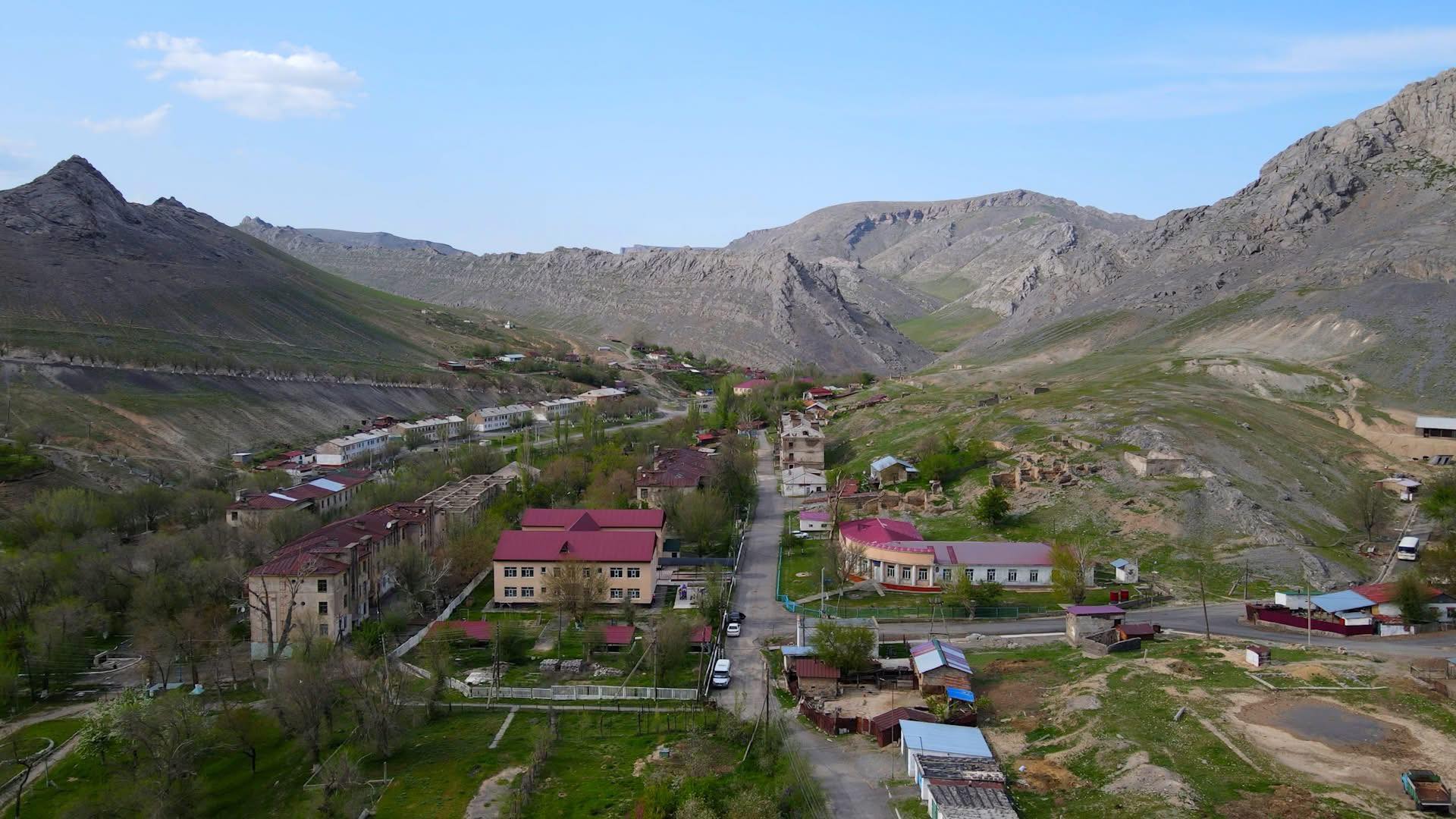 АЩЫСАЙДА ӨНЕРКӘСІПТІК ҚАЛДЫҚТАРДЫ ҚАЙТА ӨҢДЕУ ЖОБАСЫН ЖҮЗЕГЕ АСЫРУ БОЙЫНША КЕЛІССӨЗДЕР ЖҮРГІЗІЛУДЕ