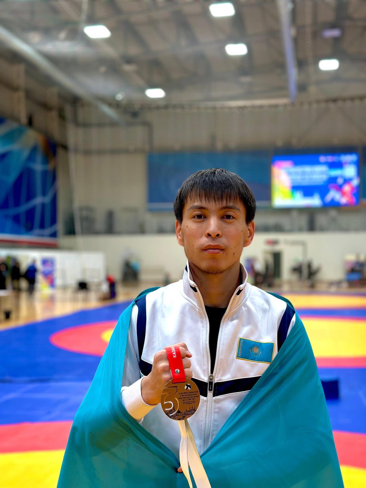 СОЗАҚТЫҚ СПОРТШЫ БЕЛБЕУ КҮРЕСІНЕН ӘЛЕМ ЧЕМПИОНАТЫНДА ҚОЛА ЖҮЛДЕ ИЕЛЕНДІ