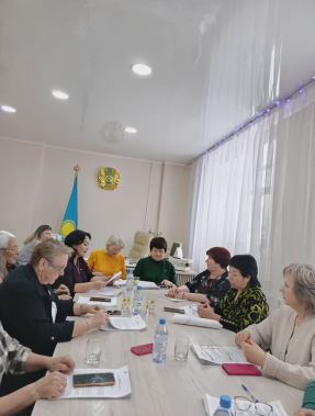 Сыбайлас&nbsp;жемқорлыққа&nbsp;қарсы&nbsp;іс-қимыл&nbsp;жөніндегі&nbsp;комиссияның&nbsp;отырысы&nbsp;өттіотырысында Алтай ауданы&nbsp;әкімінің&nbsp;орынбасары, этика уәкілі Жанна Аскарованың&nbsp;ақпарат&nbsp;баяндауы&nbsp;тыңдалды. Өз&nbsp;сөзінде&nbsp;ол 2025 жылы Алтай ауданының&nbsp;мемлекеттік&nbsp;қызметшілерінің «Қазақстан&nbsp;Республикасының&nbsp;Этикалық&nbsp;кодексі» талаптарын&nbsp;сақтау&nbsp;бойынша&nbsp;қорытындыларын&nbsp;таныстырды.