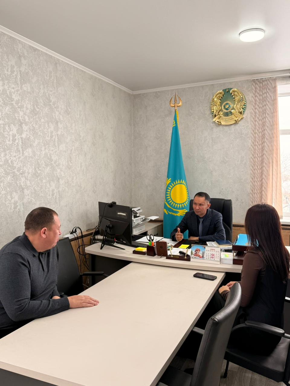 Мемлекеттік қызметтің нормалары түсіндірілді: Рауан Жампеисов жаңа қызметкерлермен кездесу өткізді