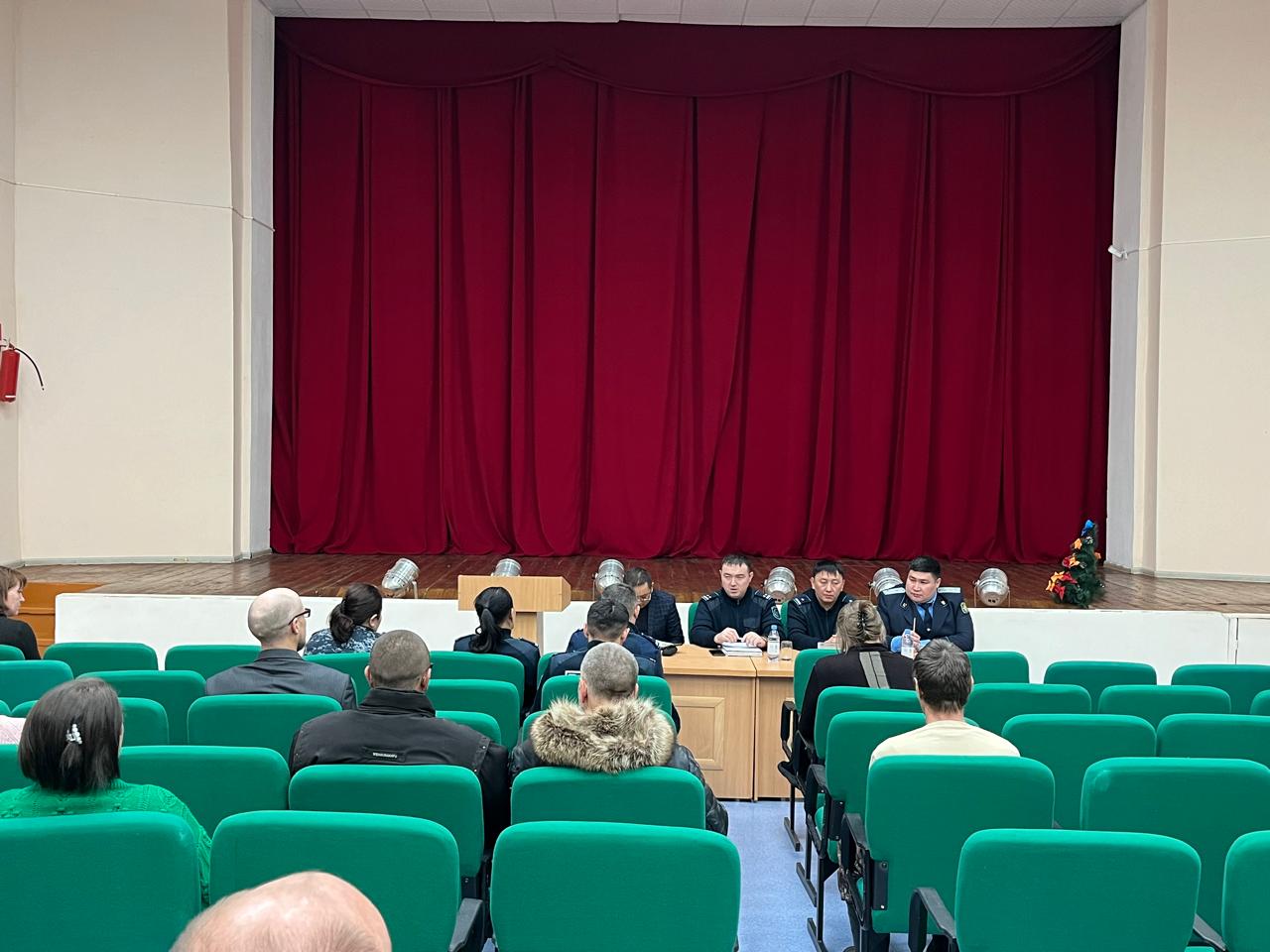 "Заң және тәртіп" акциясы Парыгино ауылының тұрғындарымен кездесу.