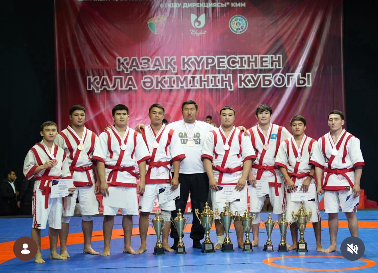 В рамках Кубка акима города по қазақ күресі, который проходит в Шымкенте, завершились соревнования первого дня.