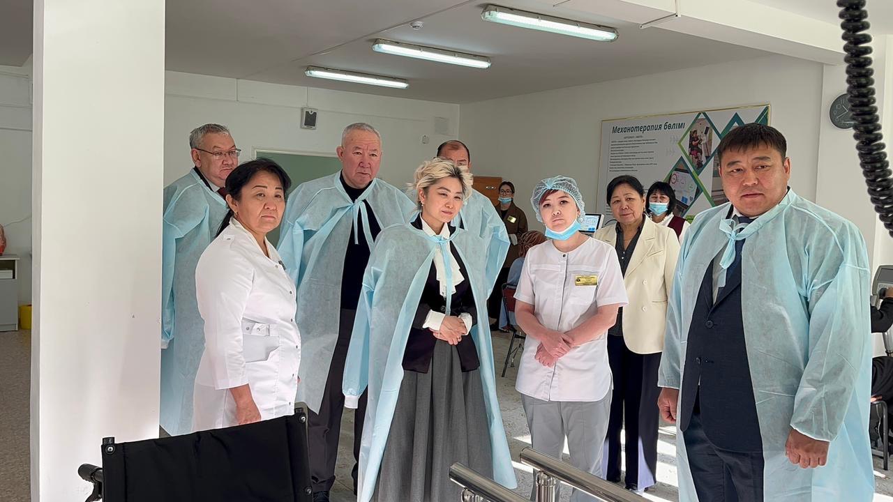 В. Шегай әлеуметтік объектілердің қызметімен танысты және Қызылорда облысының тұрғындарымен кездесу өткізді