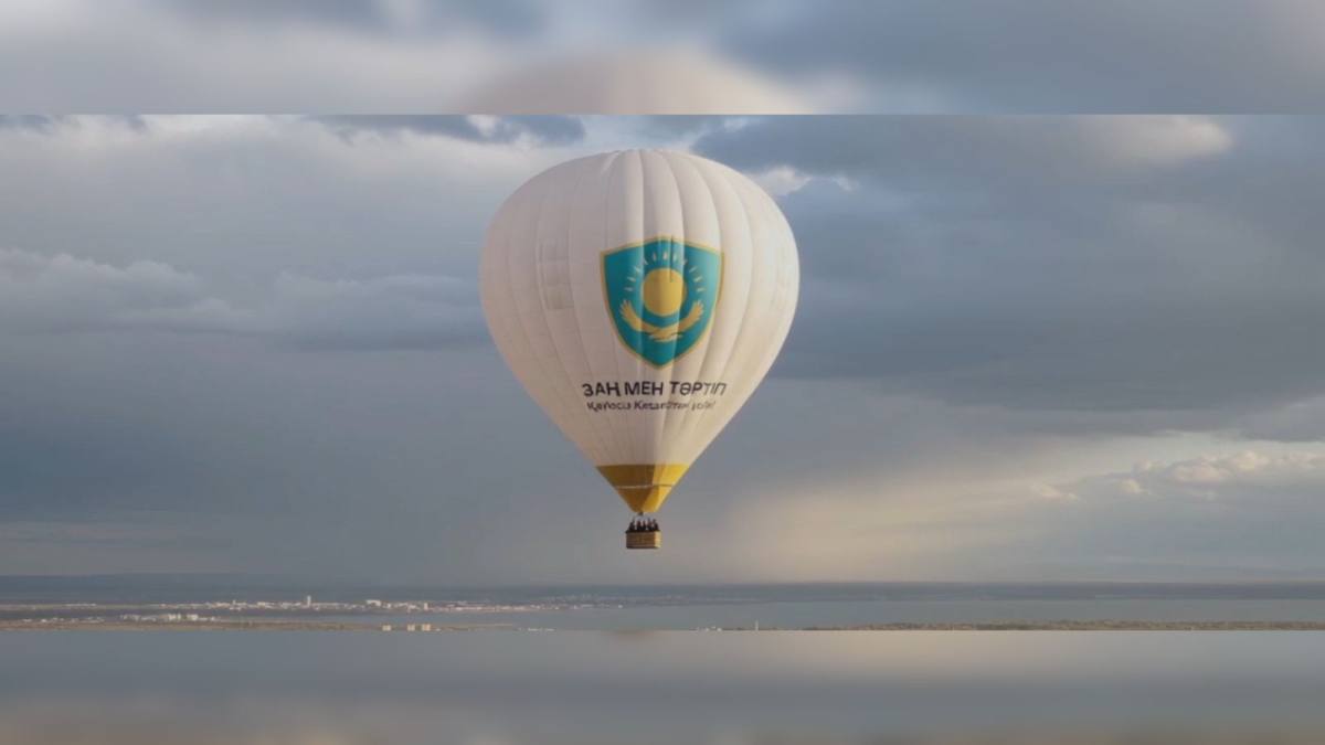 300 человек задействованы в съемках клипа на песню "Заң мен тәртіп"