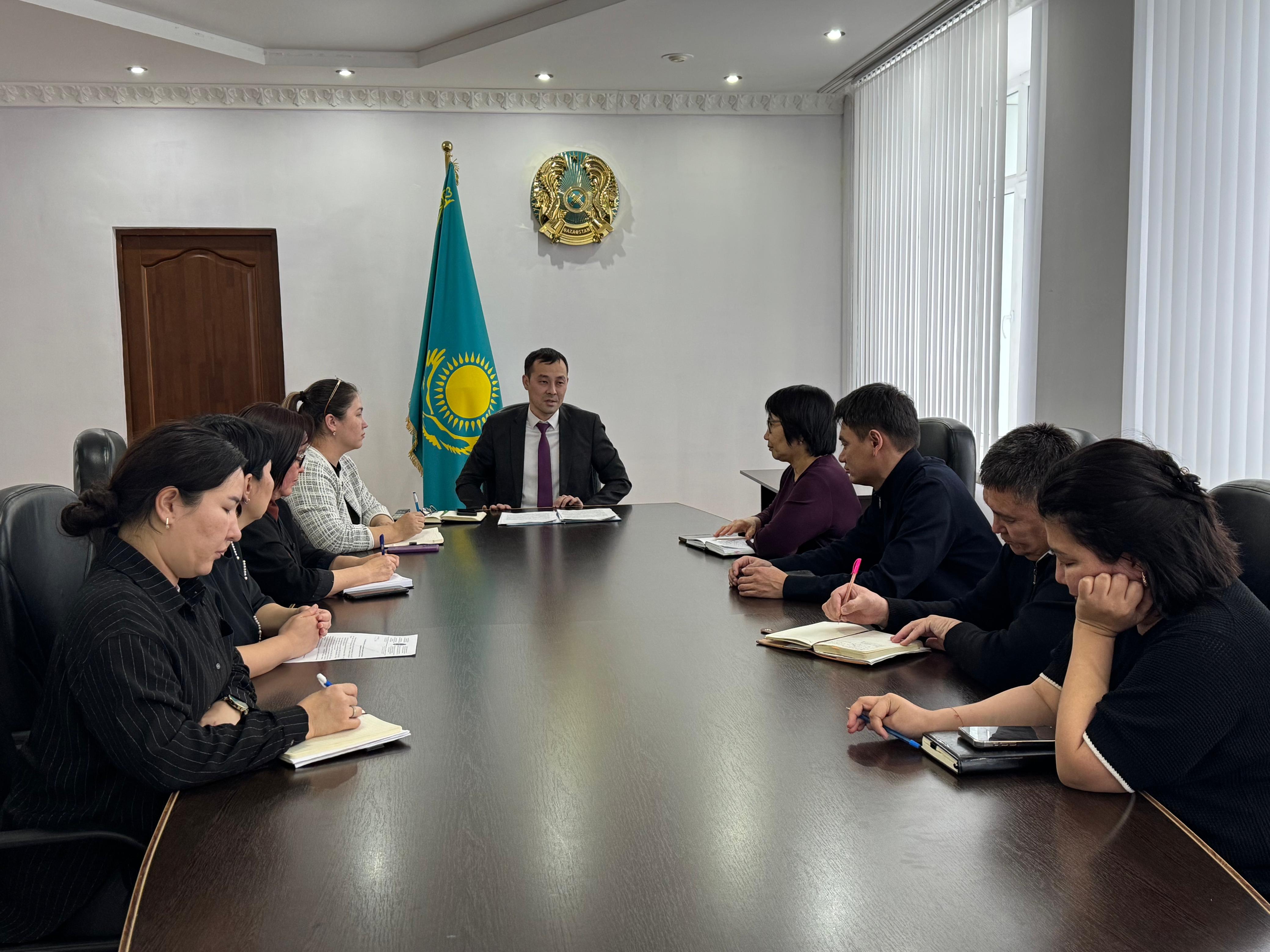 Ағымдағы жылдың 19 желтоқсанына Әділет департаментінің Әдеп жөніндегі уәкілімен «Әдеп кодексінің нормаларын сақтау, сыбайлас жемқорлық құқық бұзушылықтарының алдын алу және жолын кесу» тақырыбында қызметкерлер арасында семинар өтті.