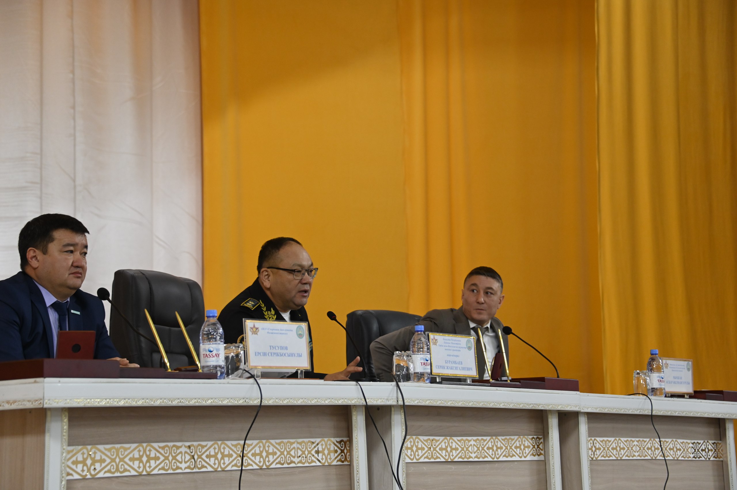 Қорғаныс министрлігінің офицерлері еліміздің шығысындағы әскери бөлімдерінде түсіндіру жұмыстарын жүргізді