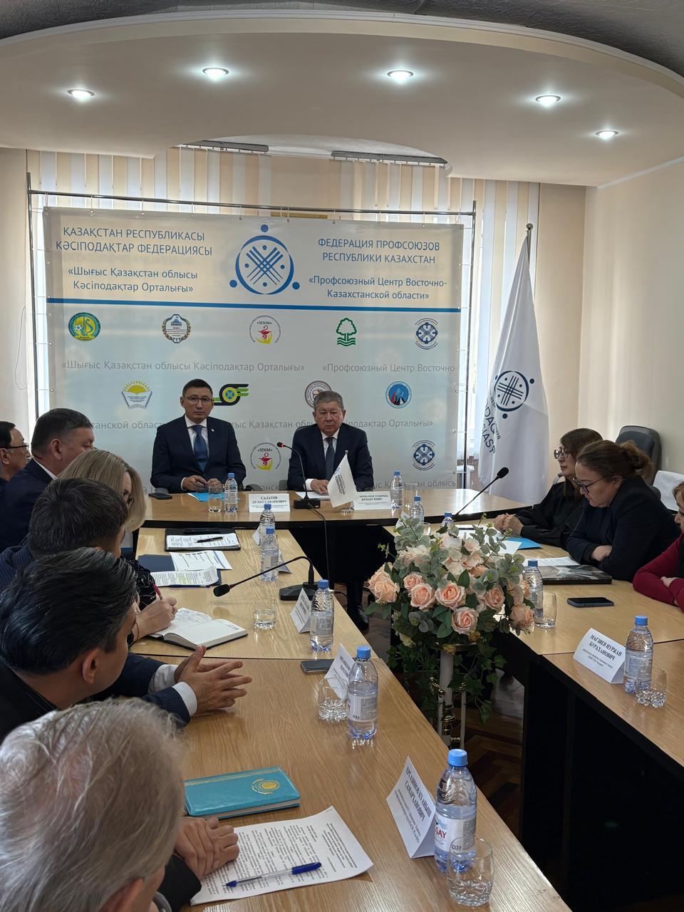 Анализ судебной практики по трудовым спорам: итоги заседания круглого стола