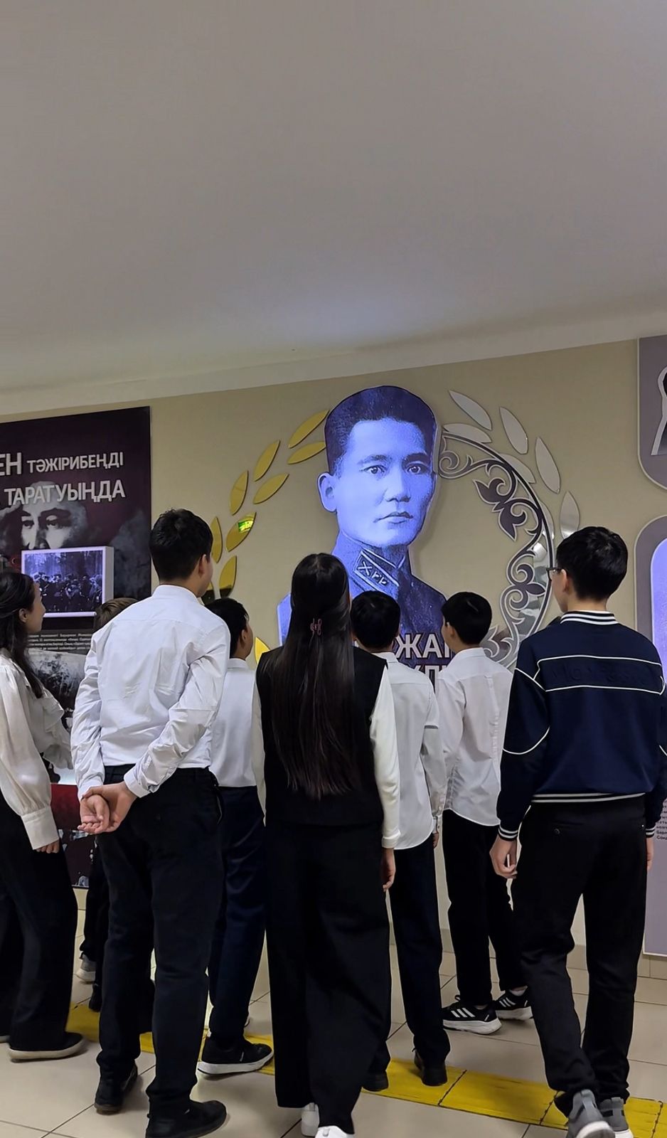 Бауыржан Момышұлының 115 жылдығына арналған танымдық бейнематериал жарияланды